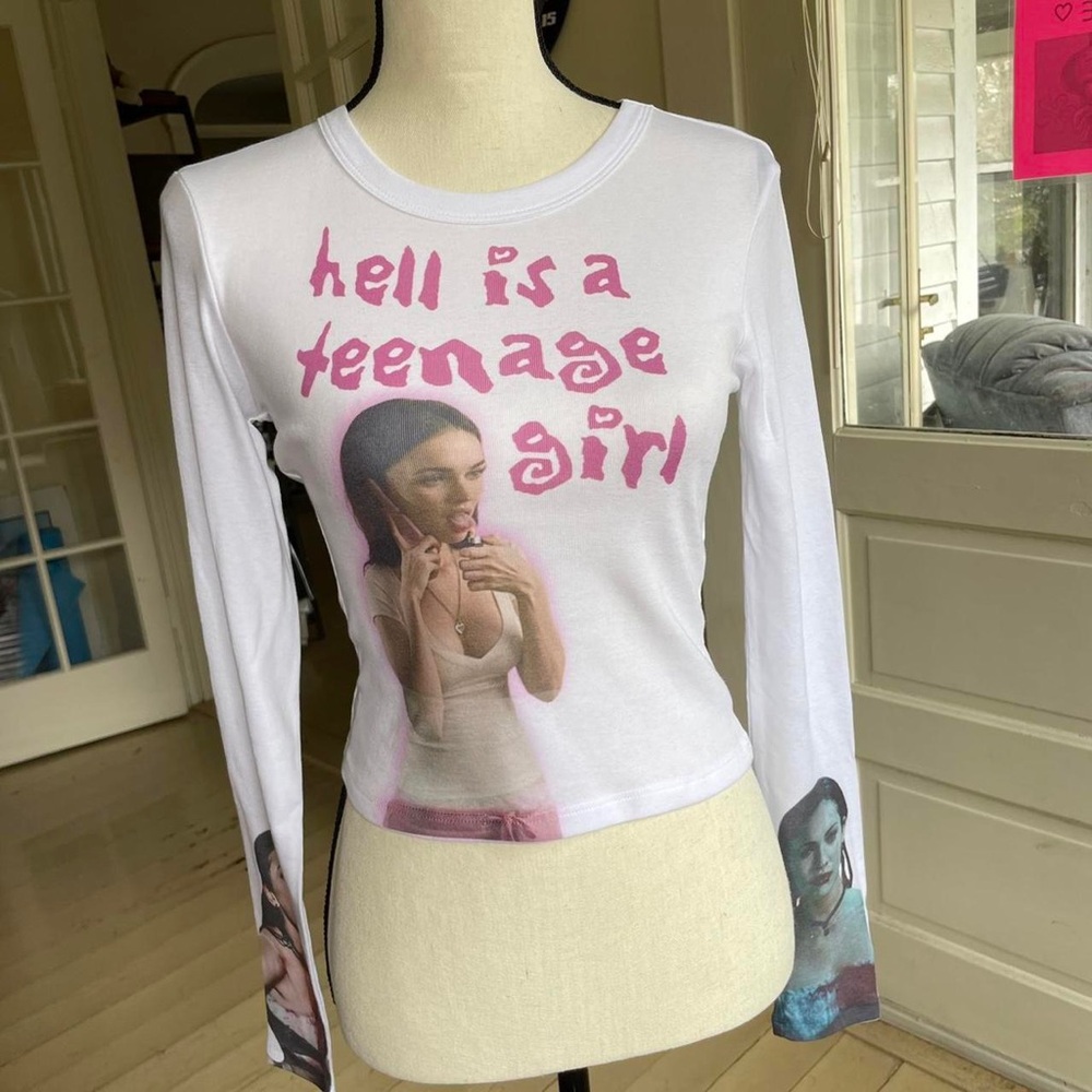 Jennifer’s Body Megan Fox “Hell is a Teenage Girl” long sick printed sleeves - Picture 5 of 5